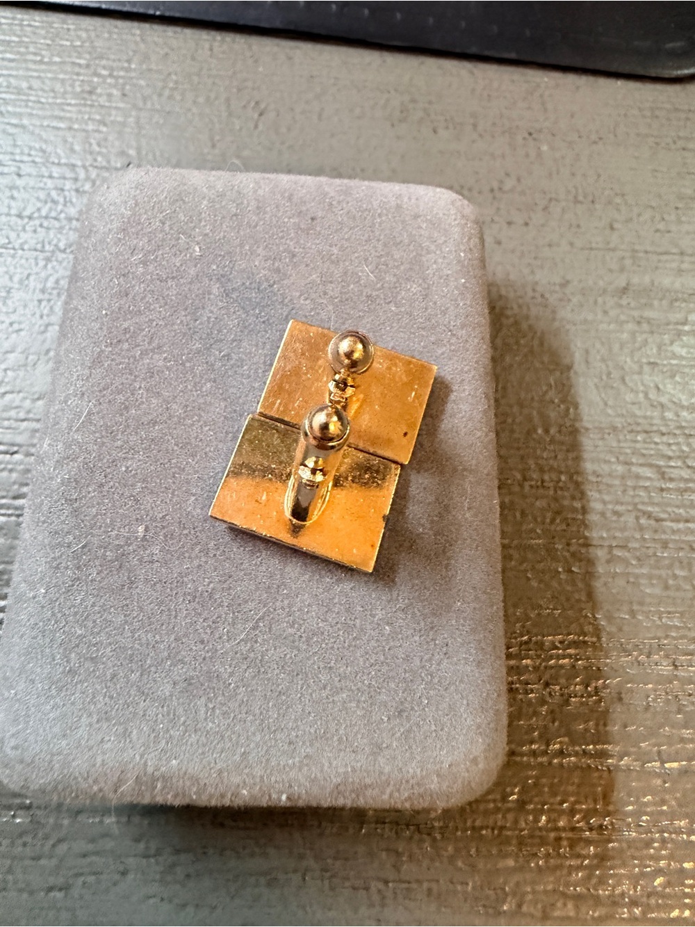 Vintage Brushed Gold Tone Rectangular Cufflinks with Diamond Shaped Inlay Detail - Picture 5 of 6
